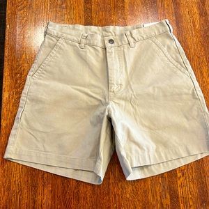 PATAGONIA MENS STAND UP SHORTS SIZE 33. NEW WITH TAGS NWT KHAKI